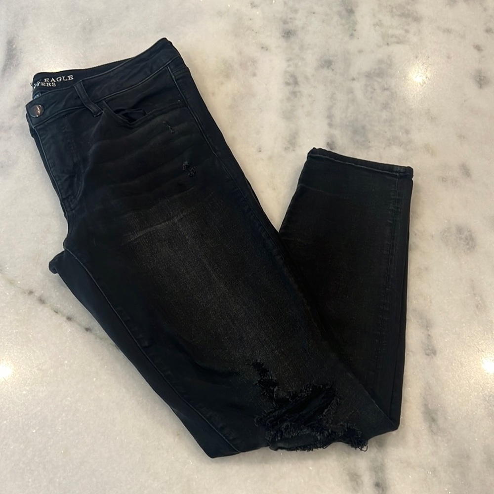 American Eagle Black Denim Jegging DISTRESSED•Women’s Size 14 •Like New